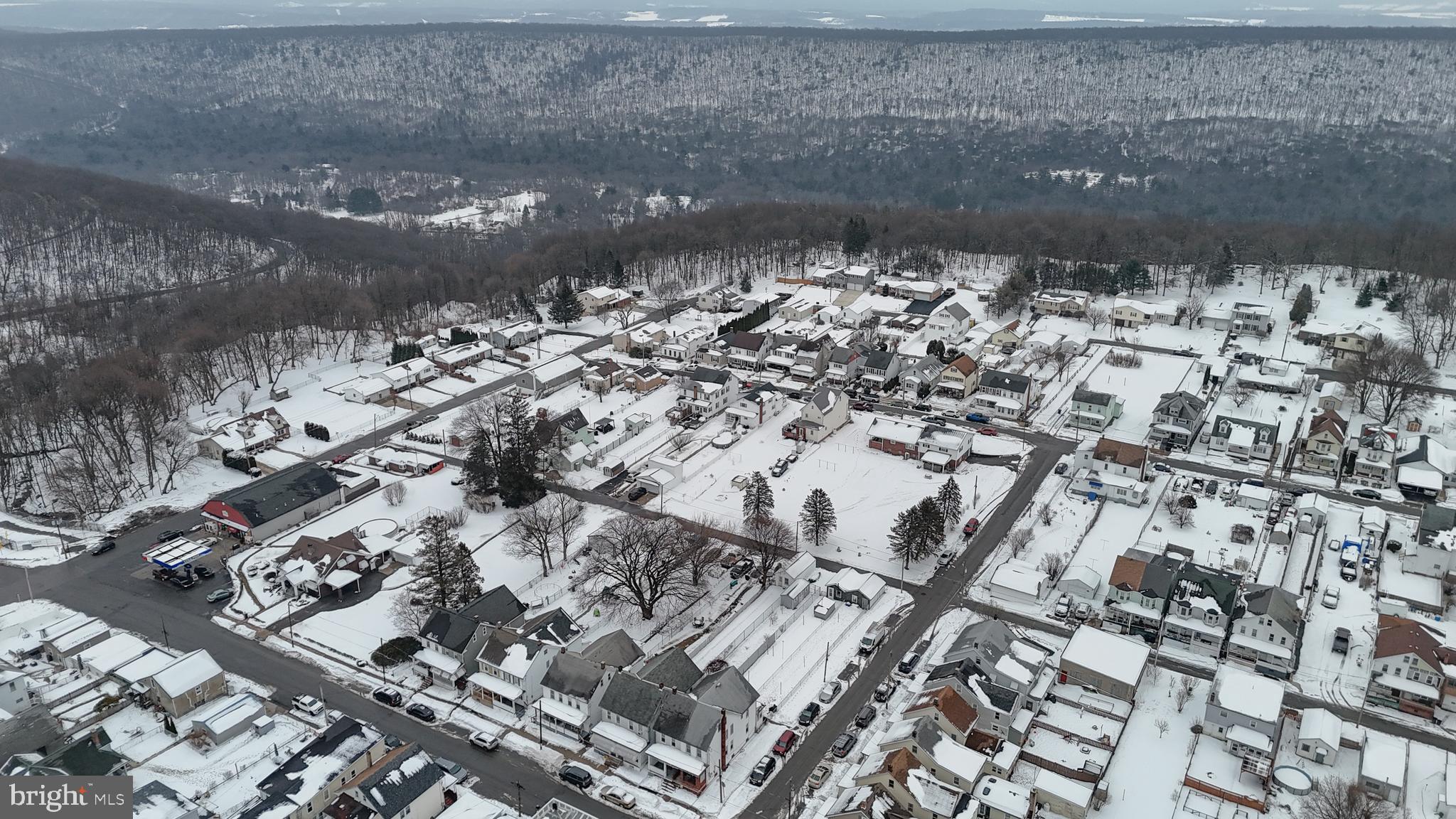 SUMMIT HILL - Residential