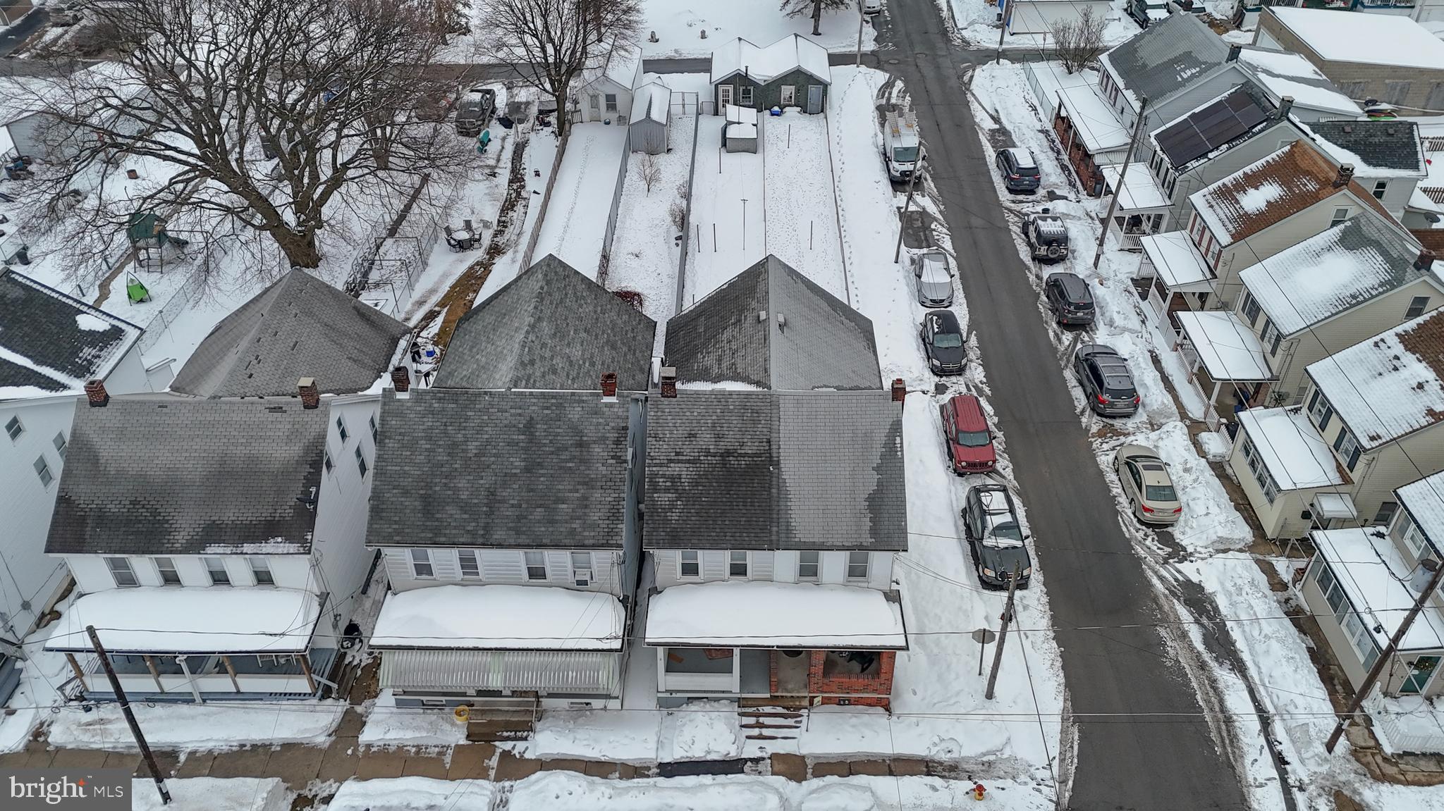 SUMMIT HILL - Residential