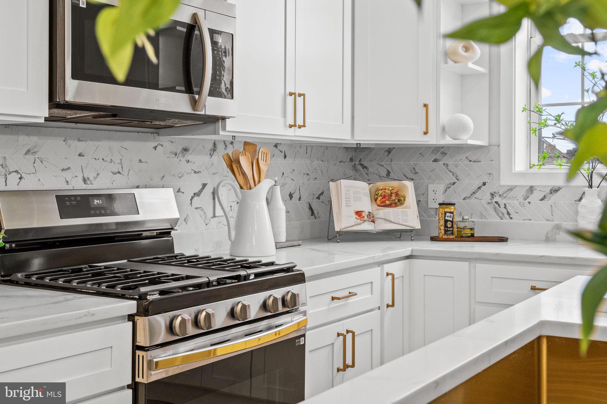 MIDDLE EAST - Residential