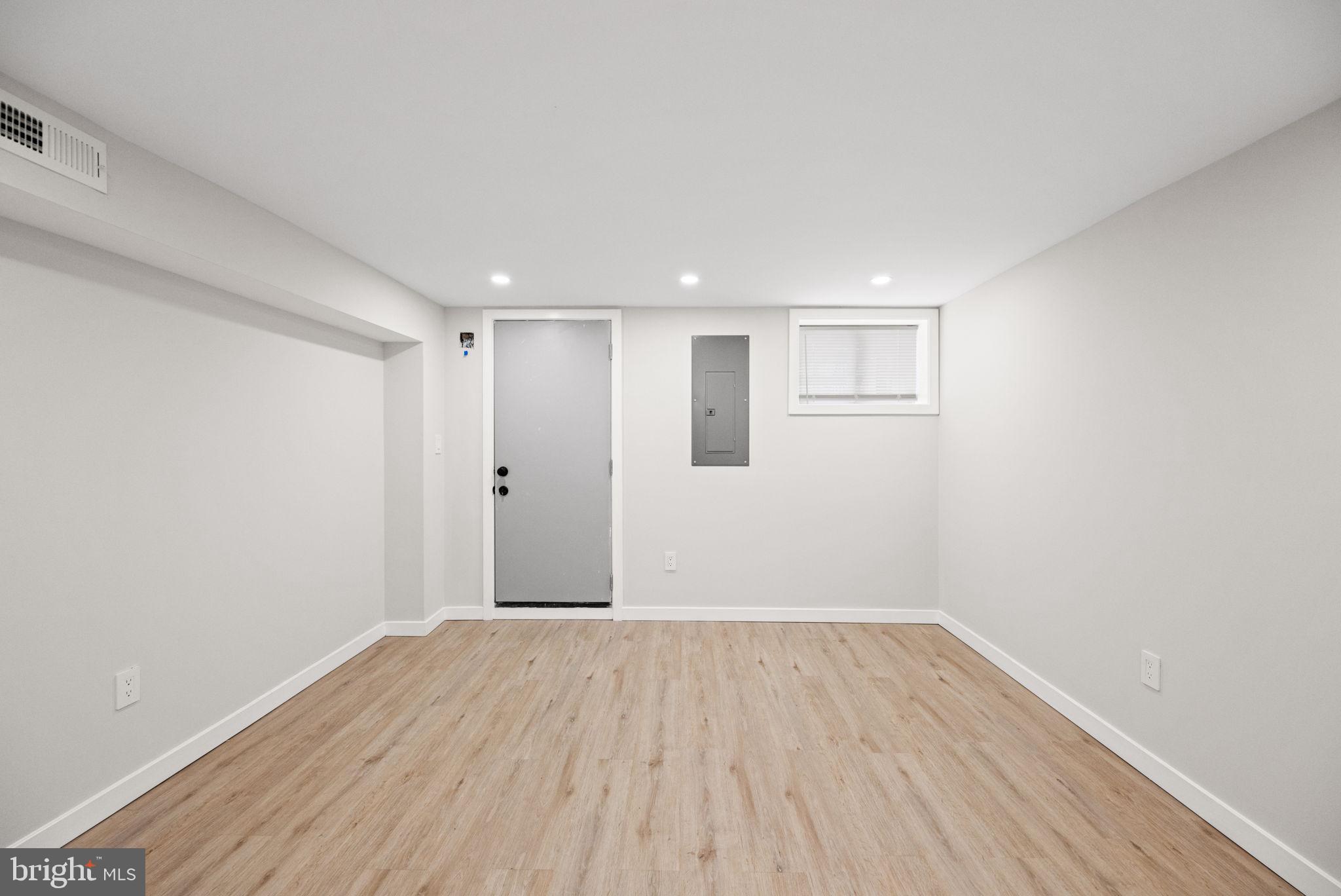 MIDDLE EAST - Residential