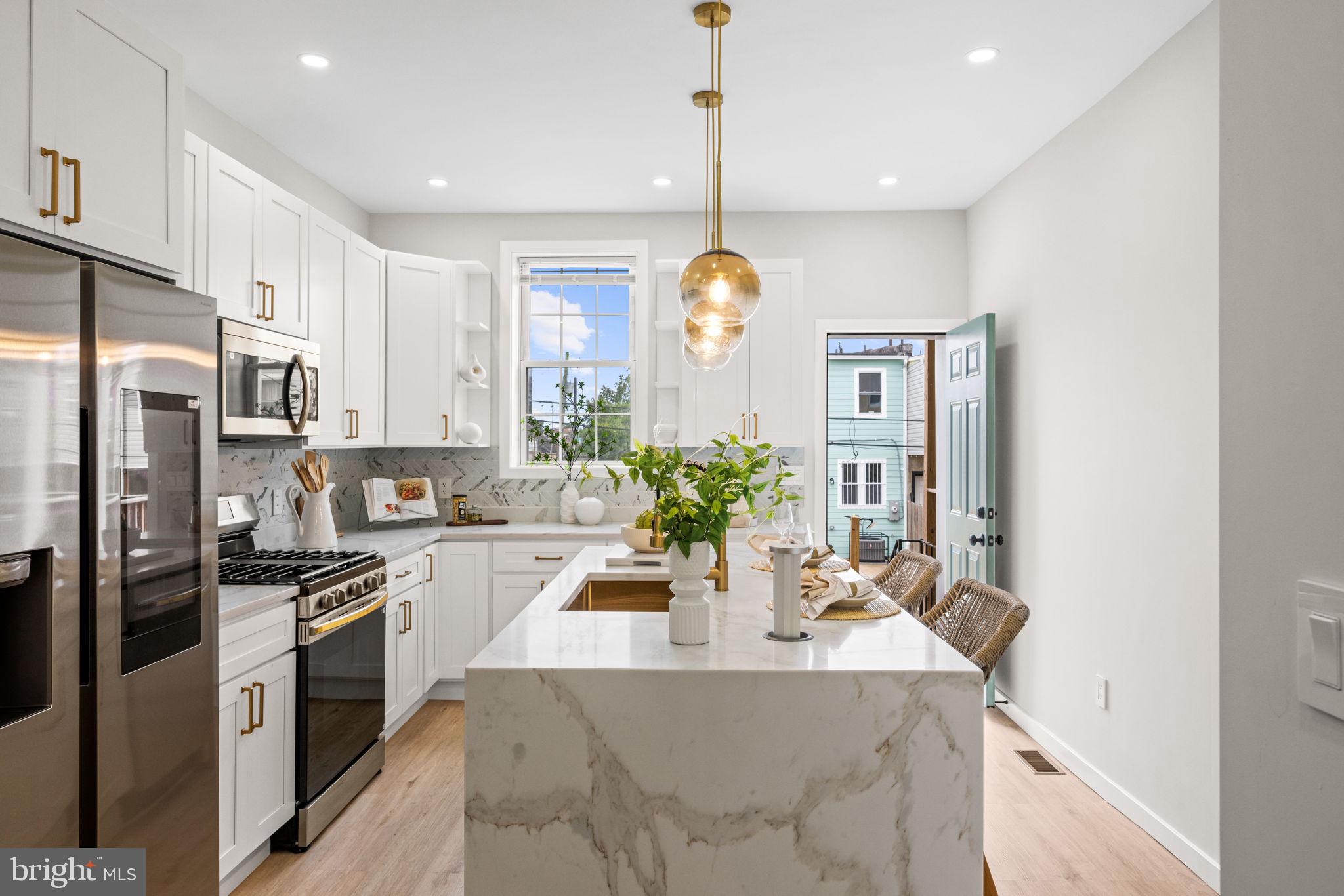 MIDDLE EAST - Residential