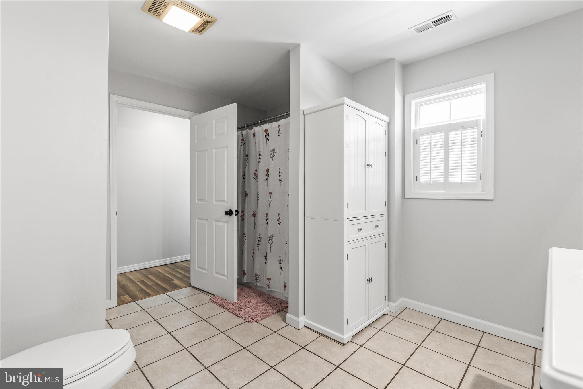 NONE, RURAL - Residential