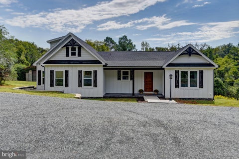 Homes For Sale - 577 S Main Street<br/> AMHERST, VA 24521