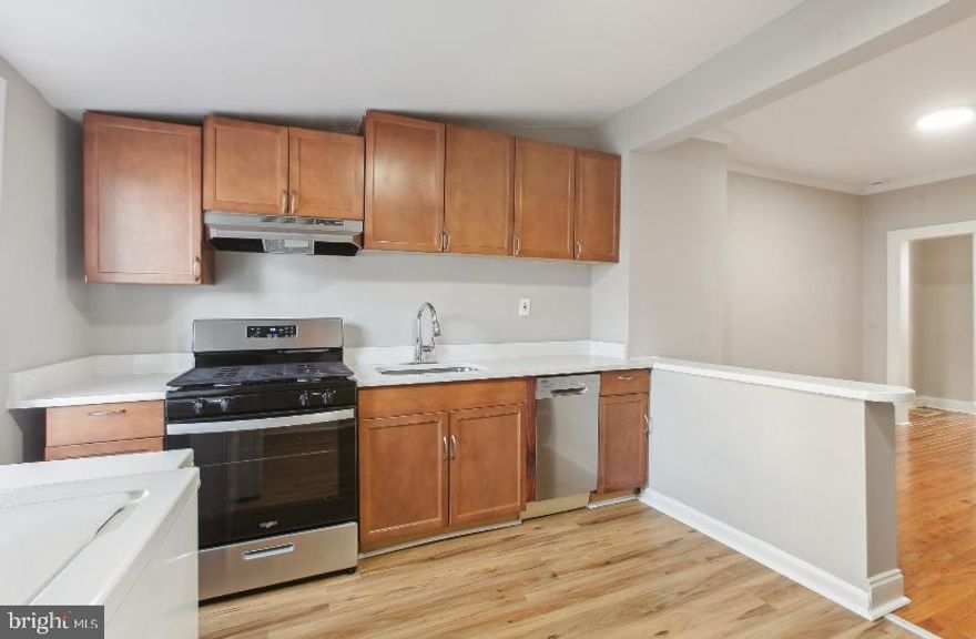 Buyers don't expect to find a gem priced like this-- 2 bedrooms,2 full baths on a quite side street in The Heart Of Historic Pigtown! 
Hardwood floors, Central Air conditioning
 Perfectly sited near University of MD, Ravens and Orioles Stadiums, Inner Harbor, and seconds to I95.
Priced to sell!