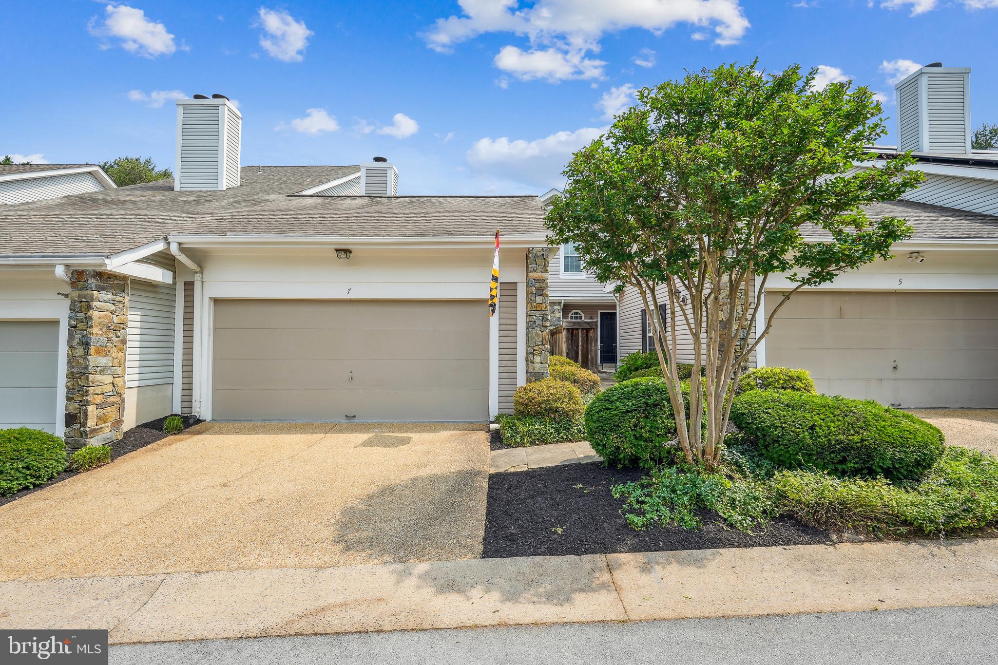 7 BUTTERWICK COURT