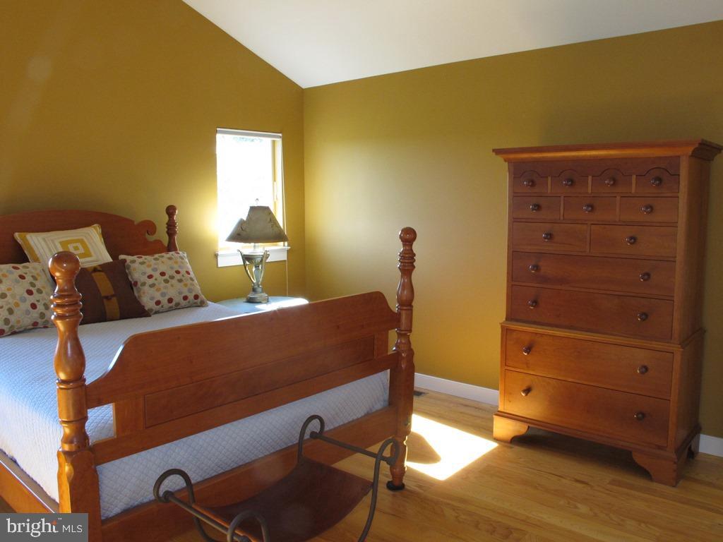 HOLTWOOD - Residential