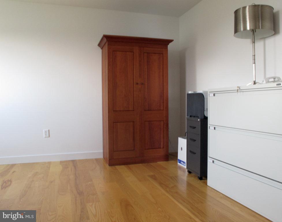 HOLTWOOD - Residential