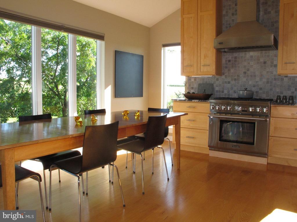 HOLTWOOD - Residential