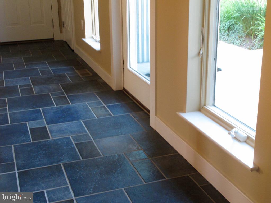 HOLTWOOD - Residential