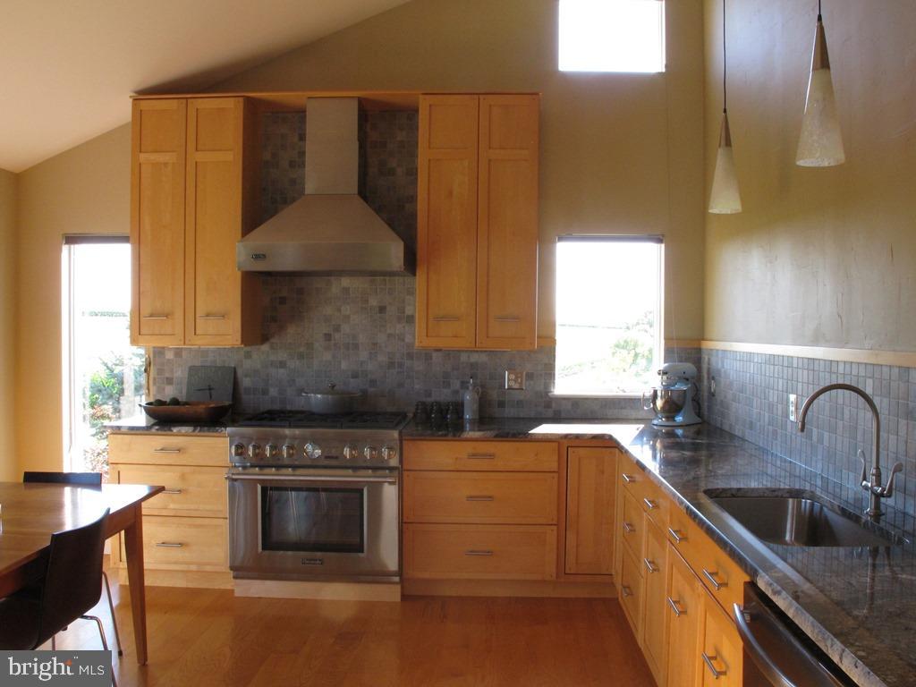 HOLTWOOD - Residential