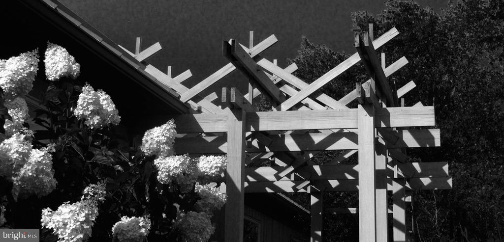 HOLTWOOD - Residential