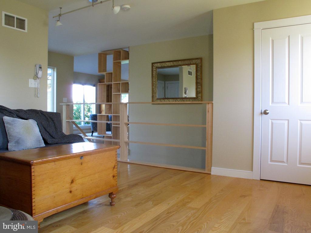 HOLTWOOD - Residential