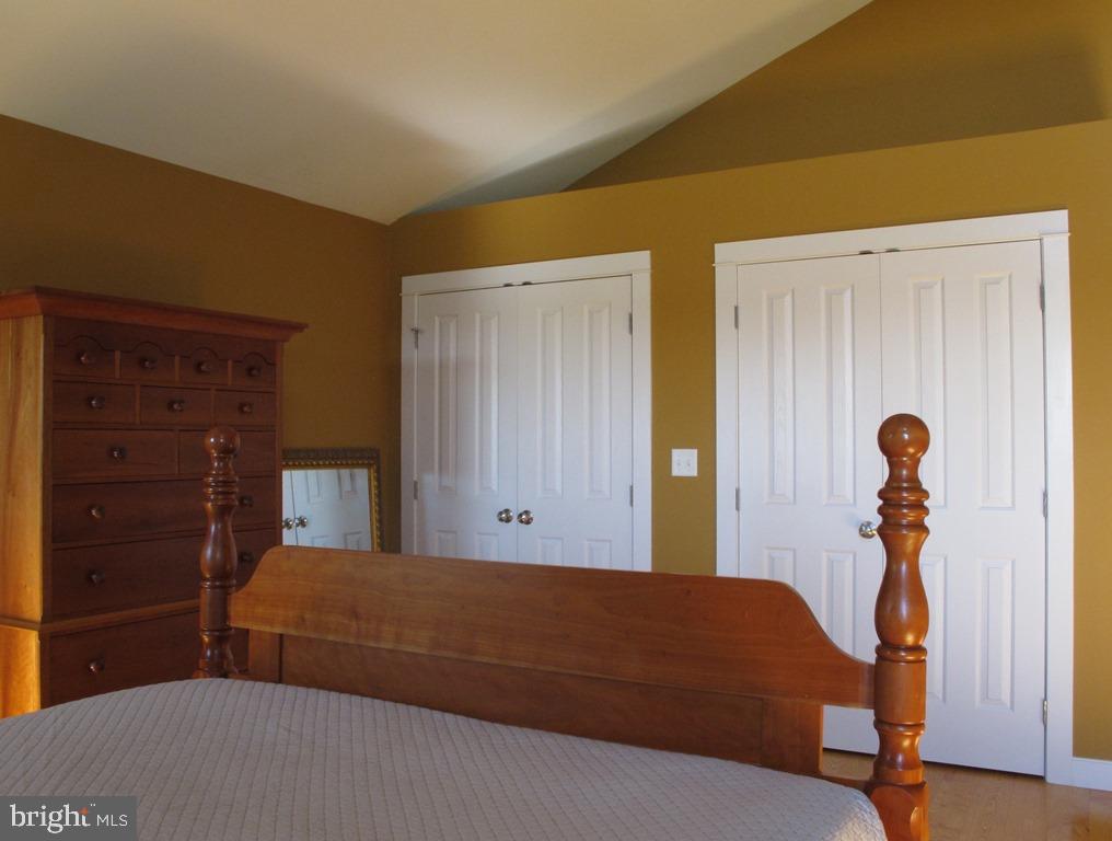 HOLTWOOD - Residential