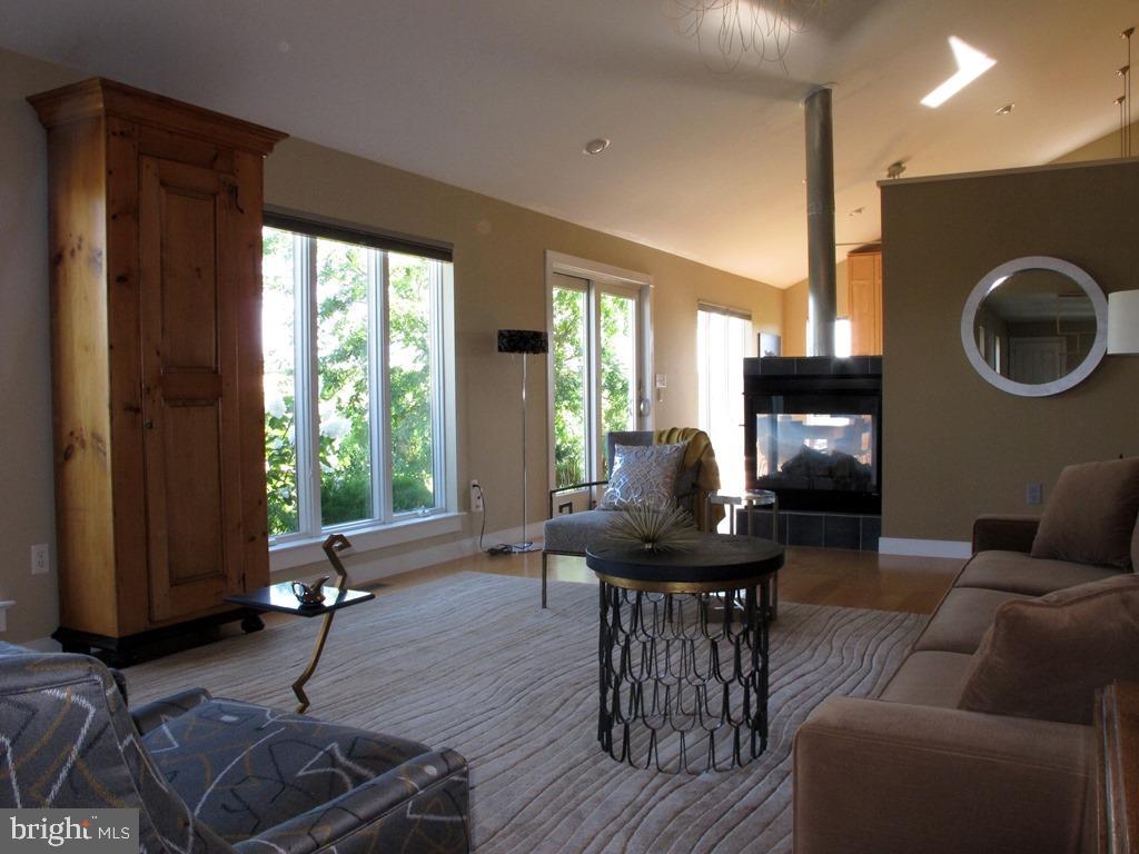 HOLTWOOD - Residential