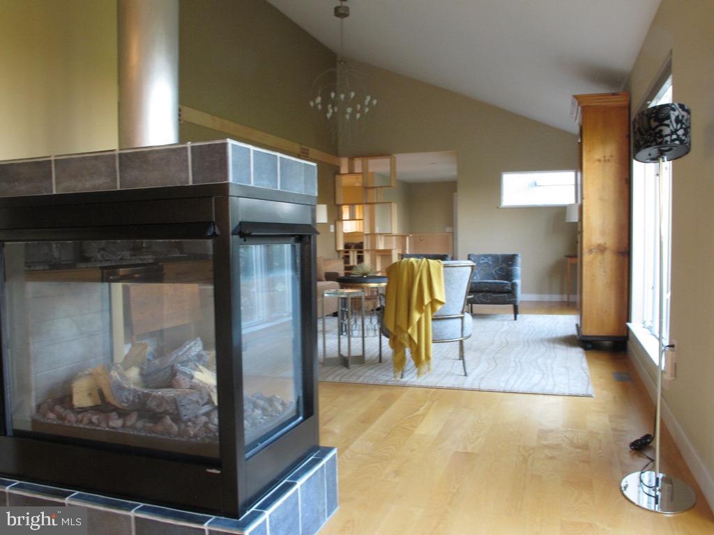 HOLTWOOD - Residential