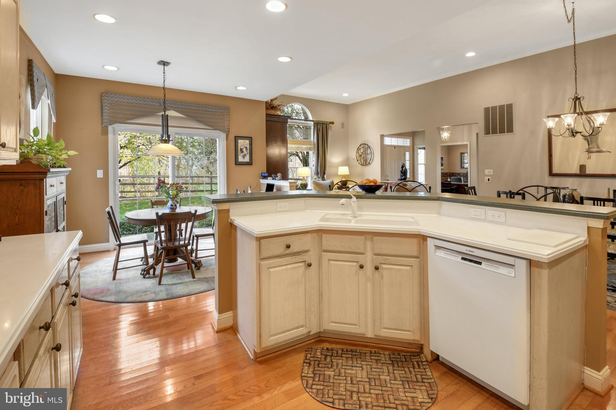 FOUR SEASONS AT SAUC - Residential