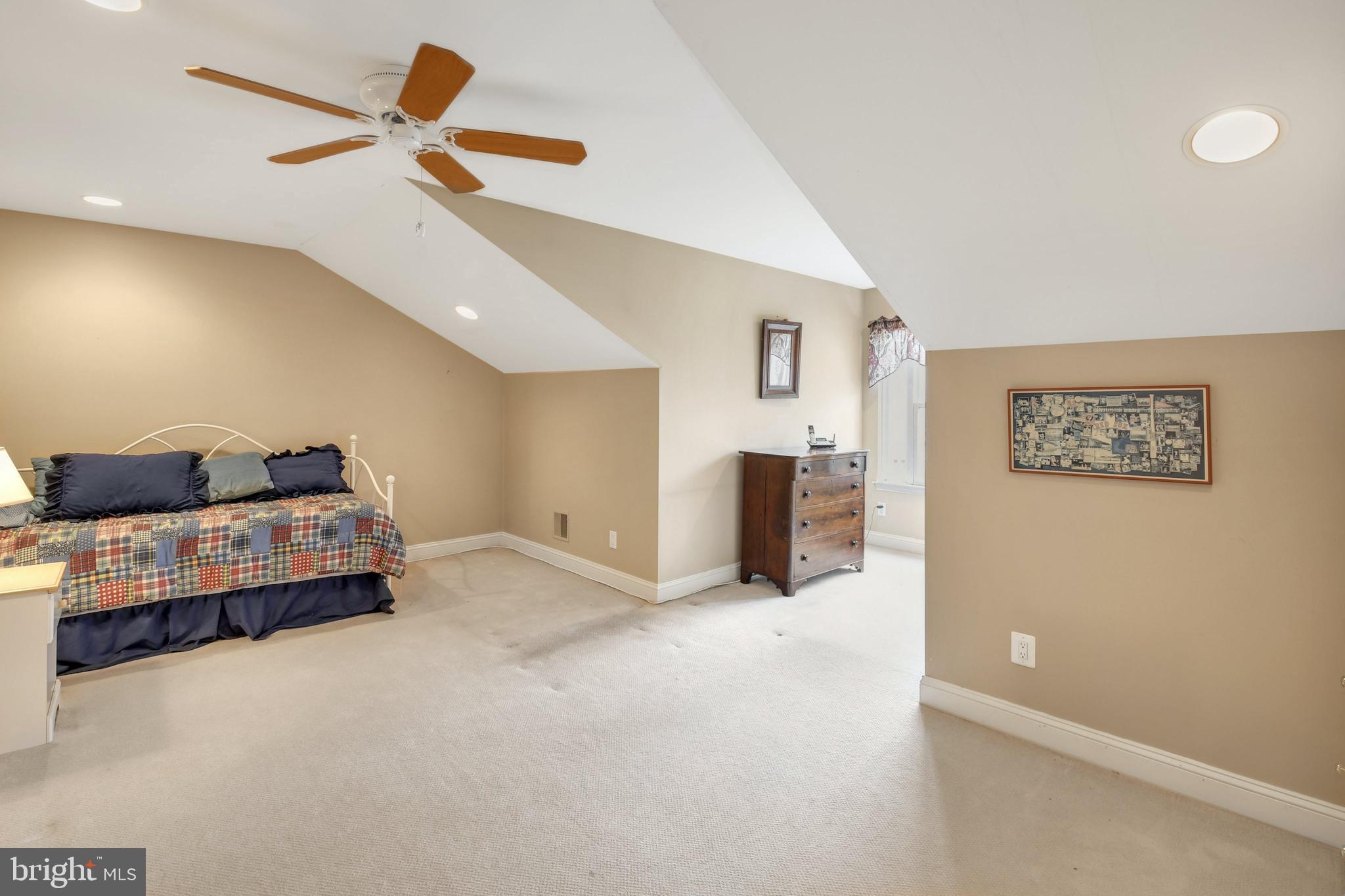 FOUR SEASONS AT SAUC - Residential