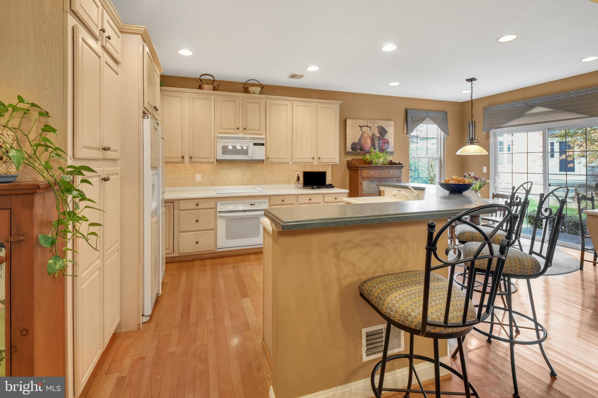 FOUR SEASONS AT SAUC - Residential