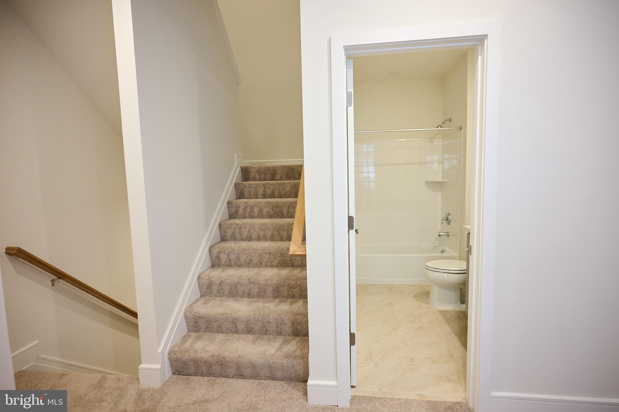 SOUTH 620 - Residential Lease