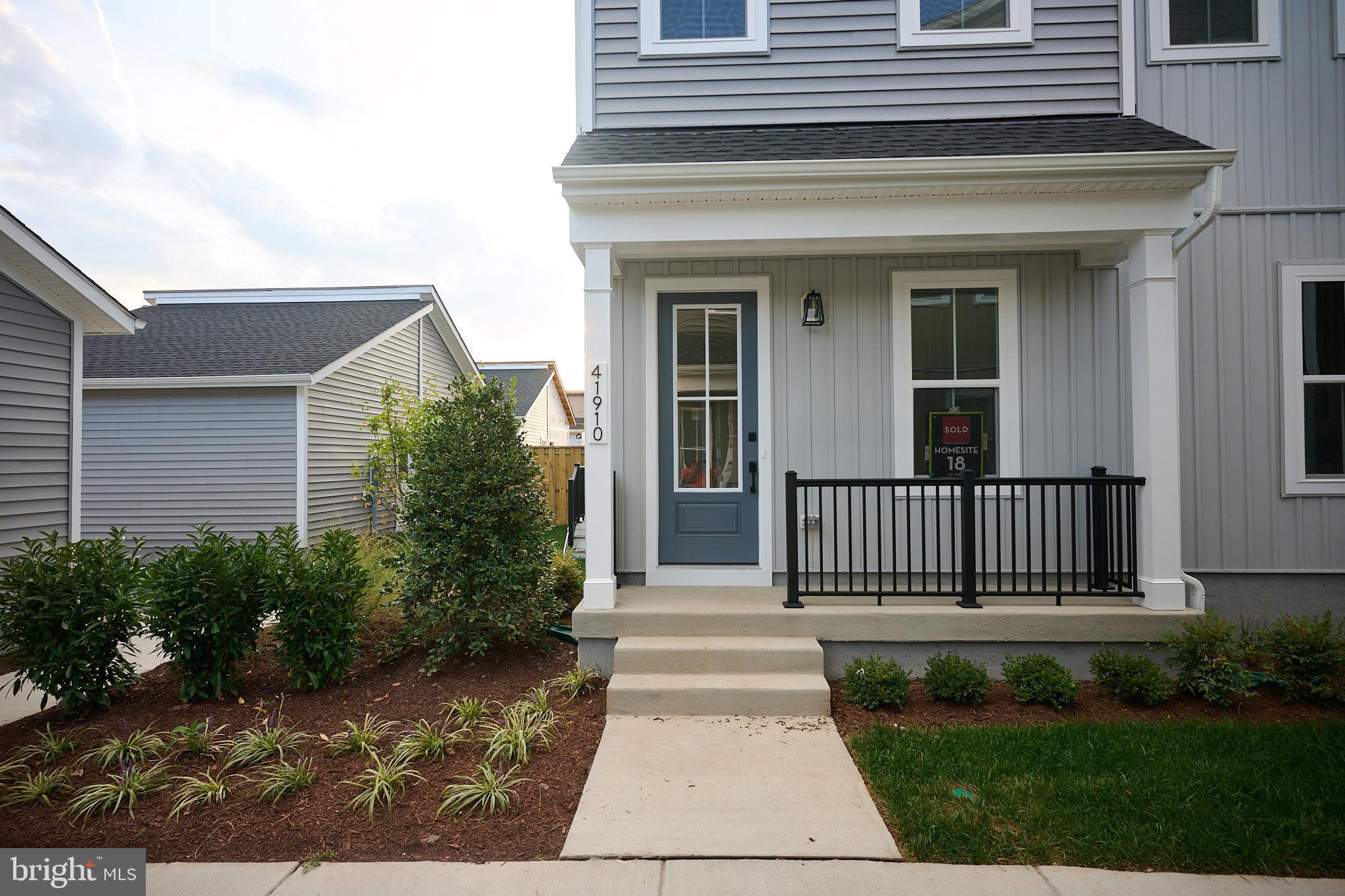 SOUTH 620 - Residential Lease