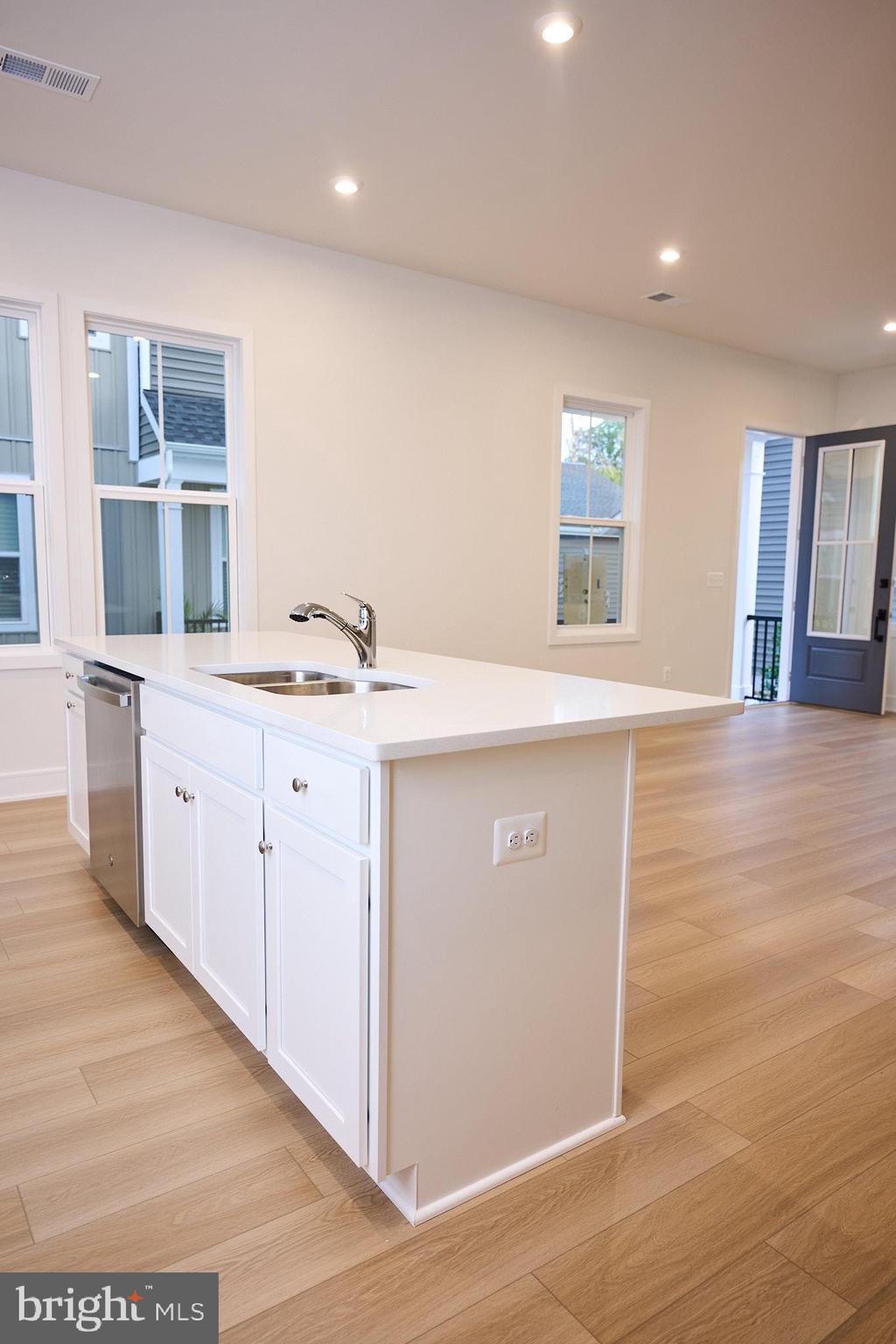 SOUTH 620 - Residential Lease