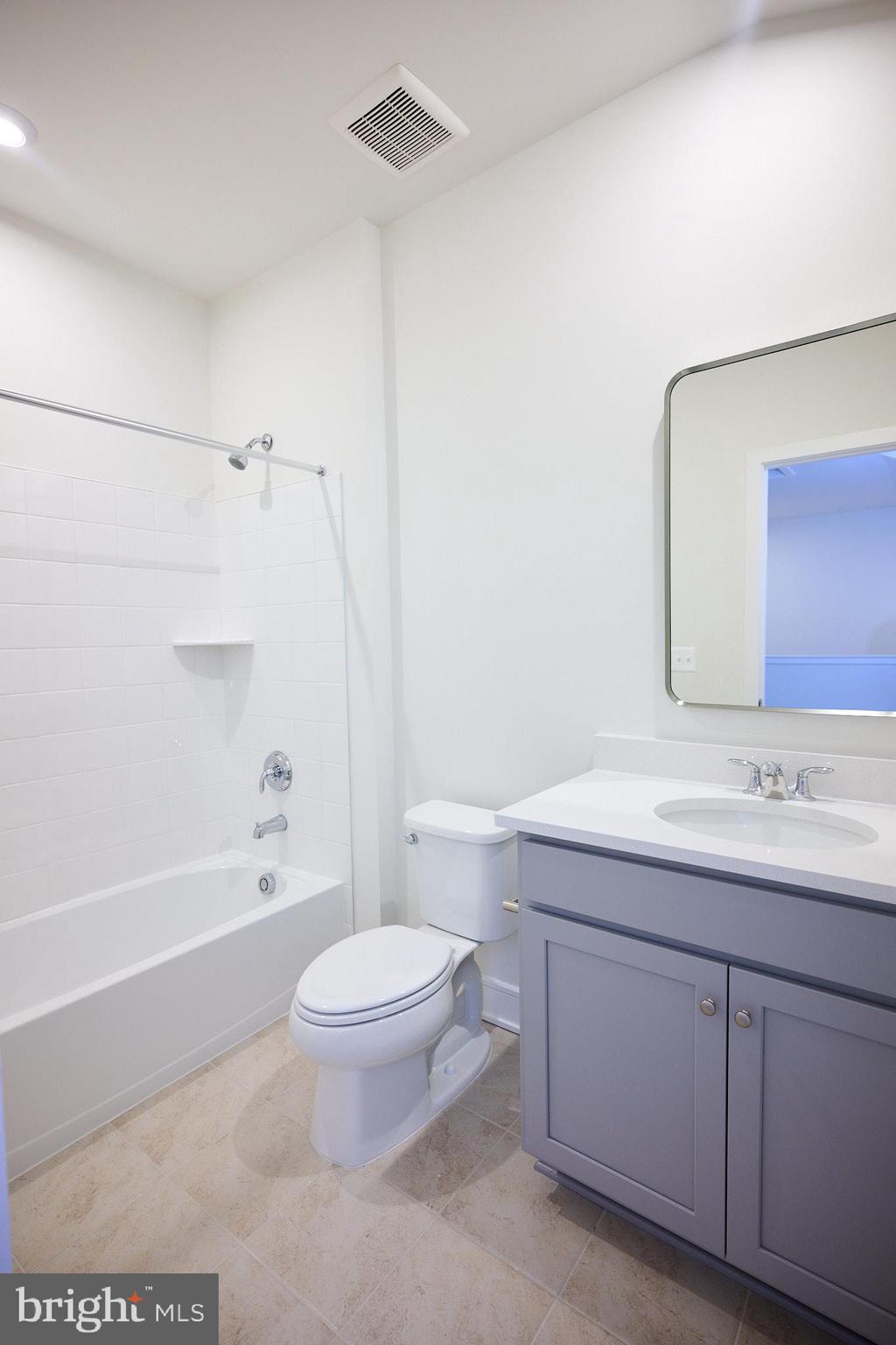 SOUTH 620 - Residential Lease