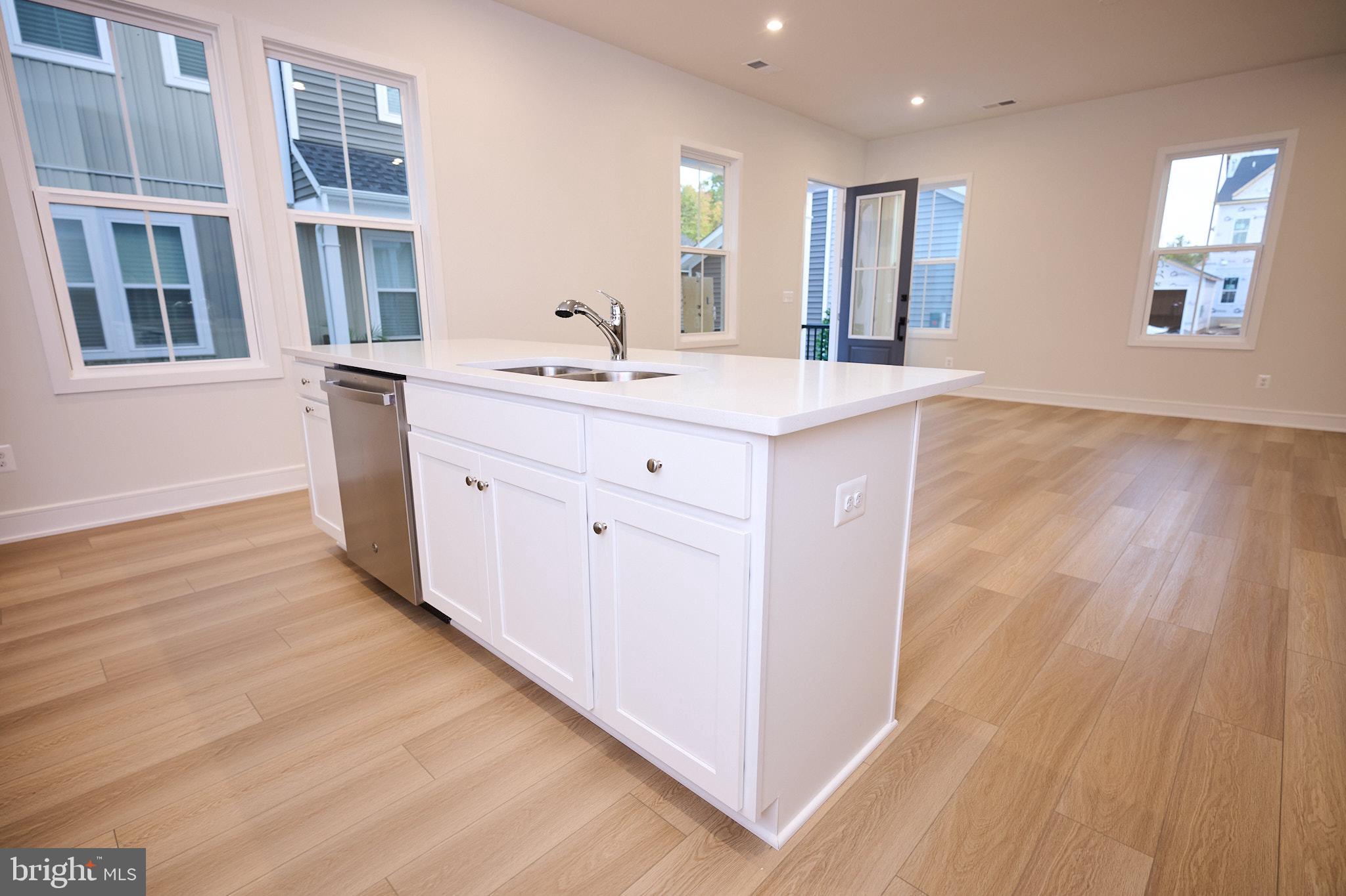 SOUTH 620 - Residential Lease