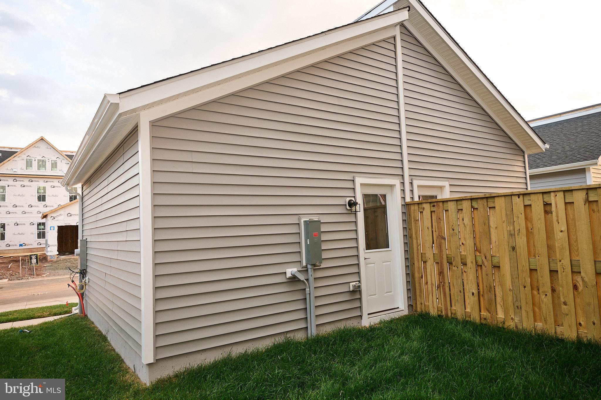 SOUTH 620 - Residential Lease