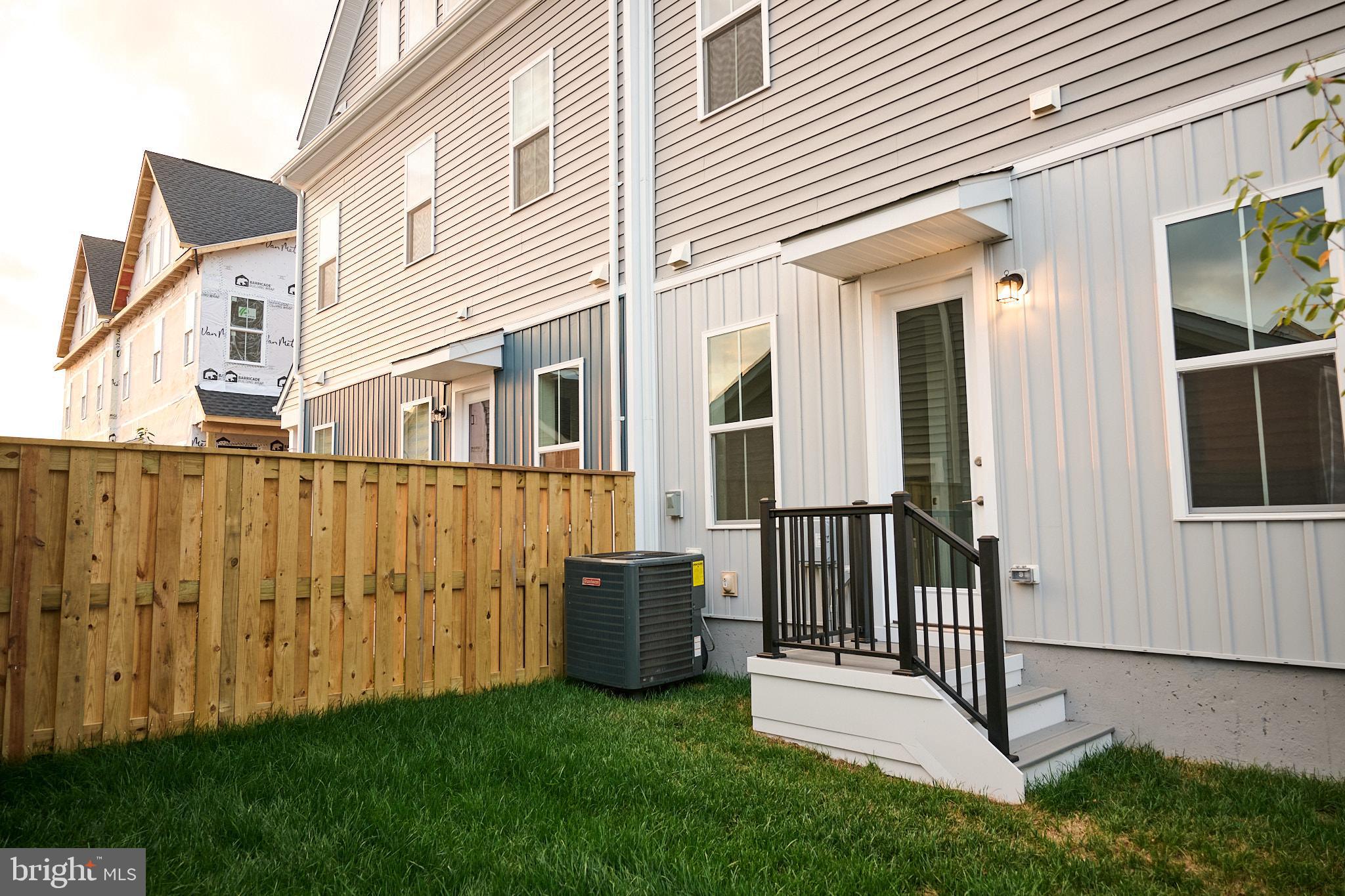 SOUTH 620 - Residential Lease