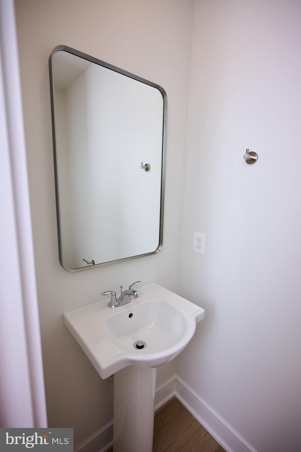 SOUTH 620 - Residential Lease