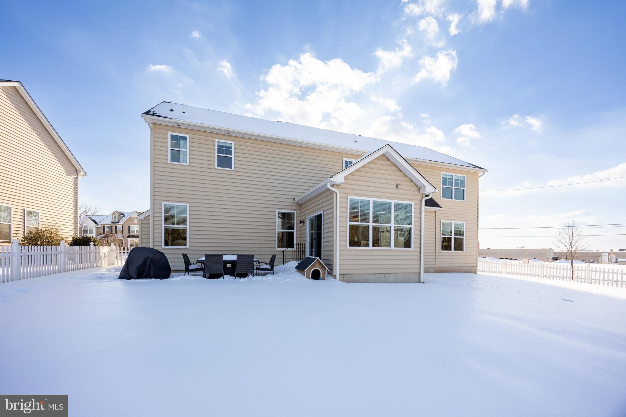 MANORS AT BRYNWOOD - Residential