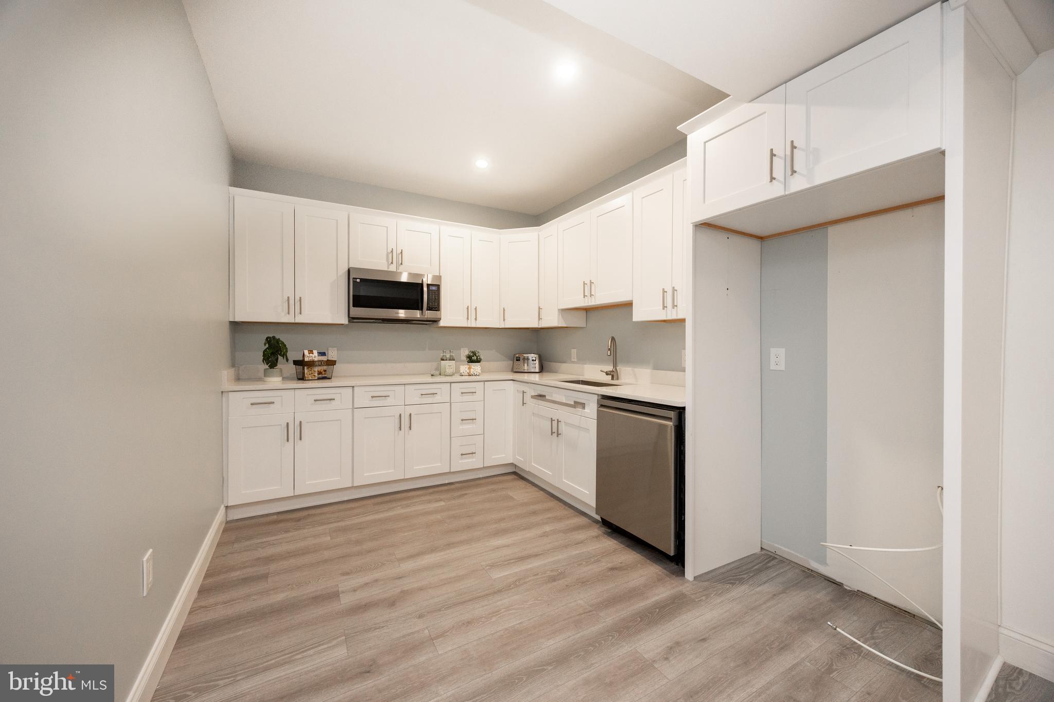 MANORS AT BRYNWOOD - Residential