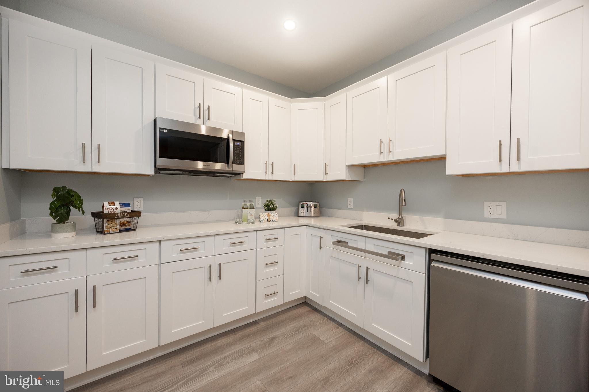 MANORS AT BRYNWOOD - Residential