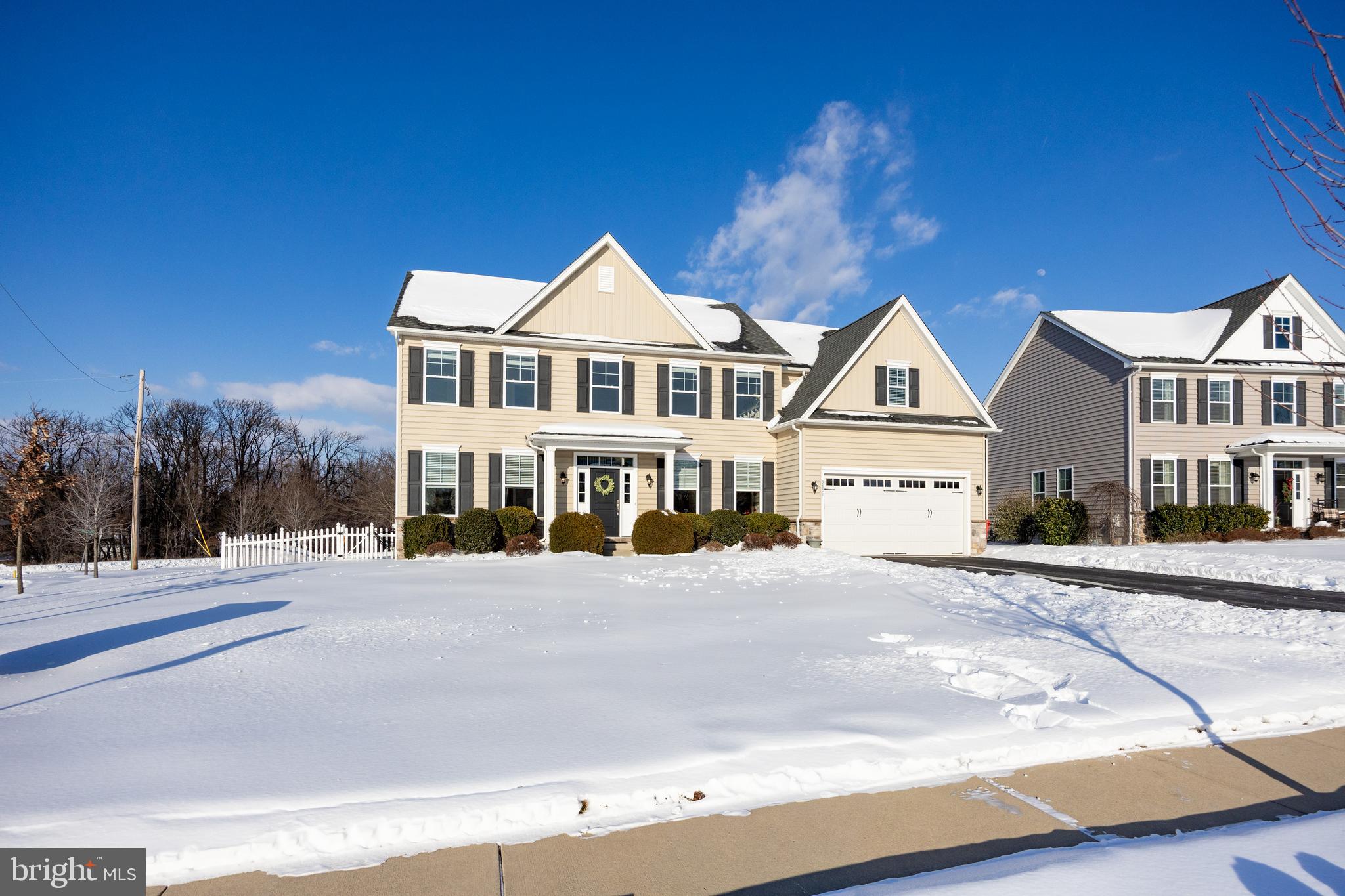 MANORS AT BRYNWOOD - Residential