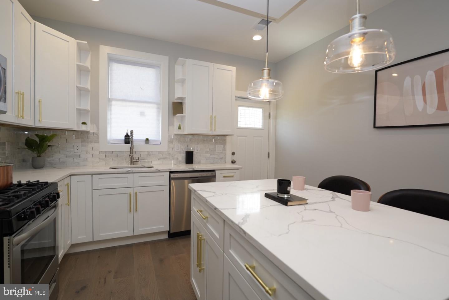 NORRIS SQUARE - Residential Lease