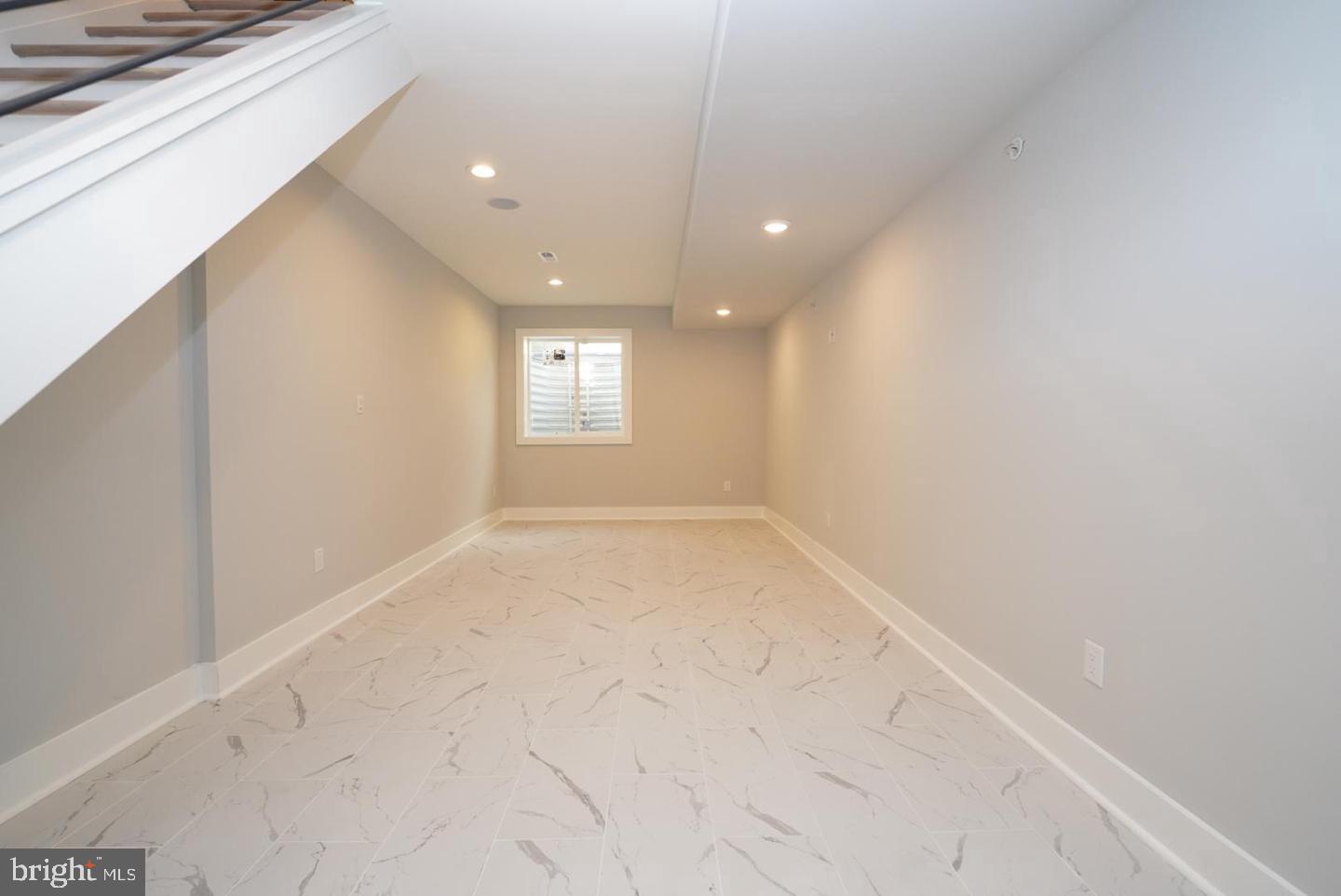 NORRIS SQUARE - Residential Lease