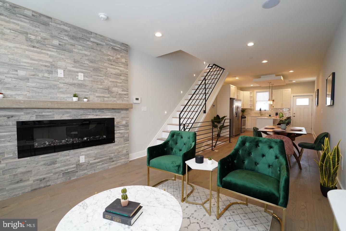 NORRIS SQUARE - Residential Lease