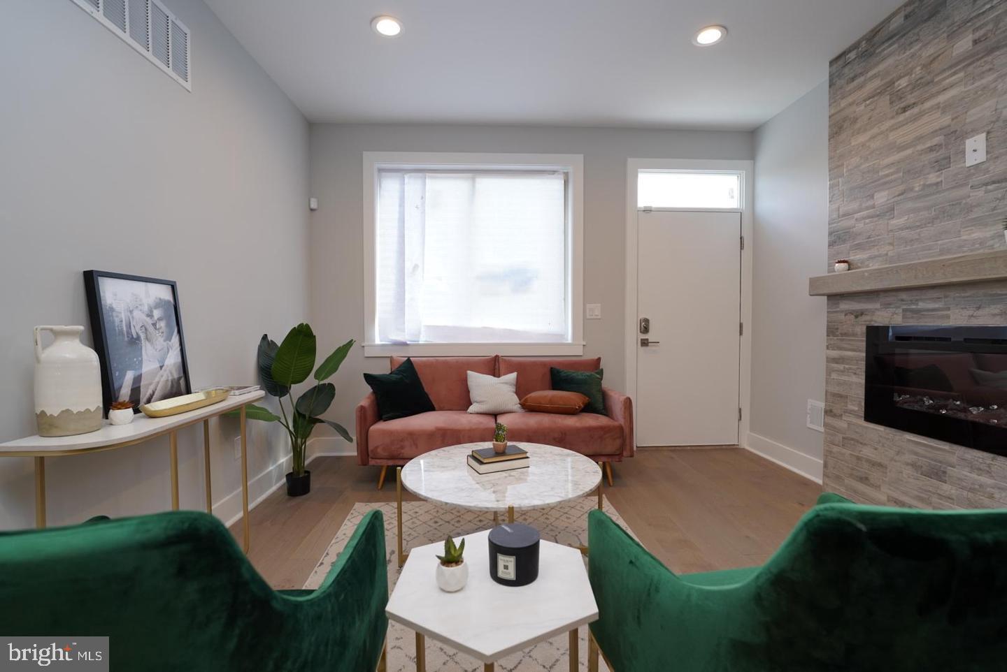 NORRIS SQUARE - Residential Lease