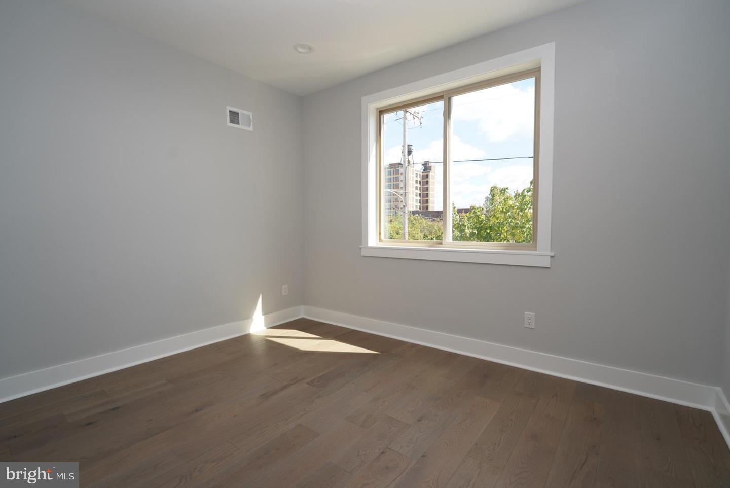 NORRIS SQUARE - Residential Lease