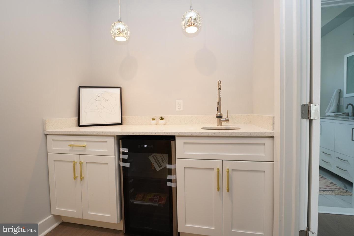 NORRIS SQUARE - Residential Lease