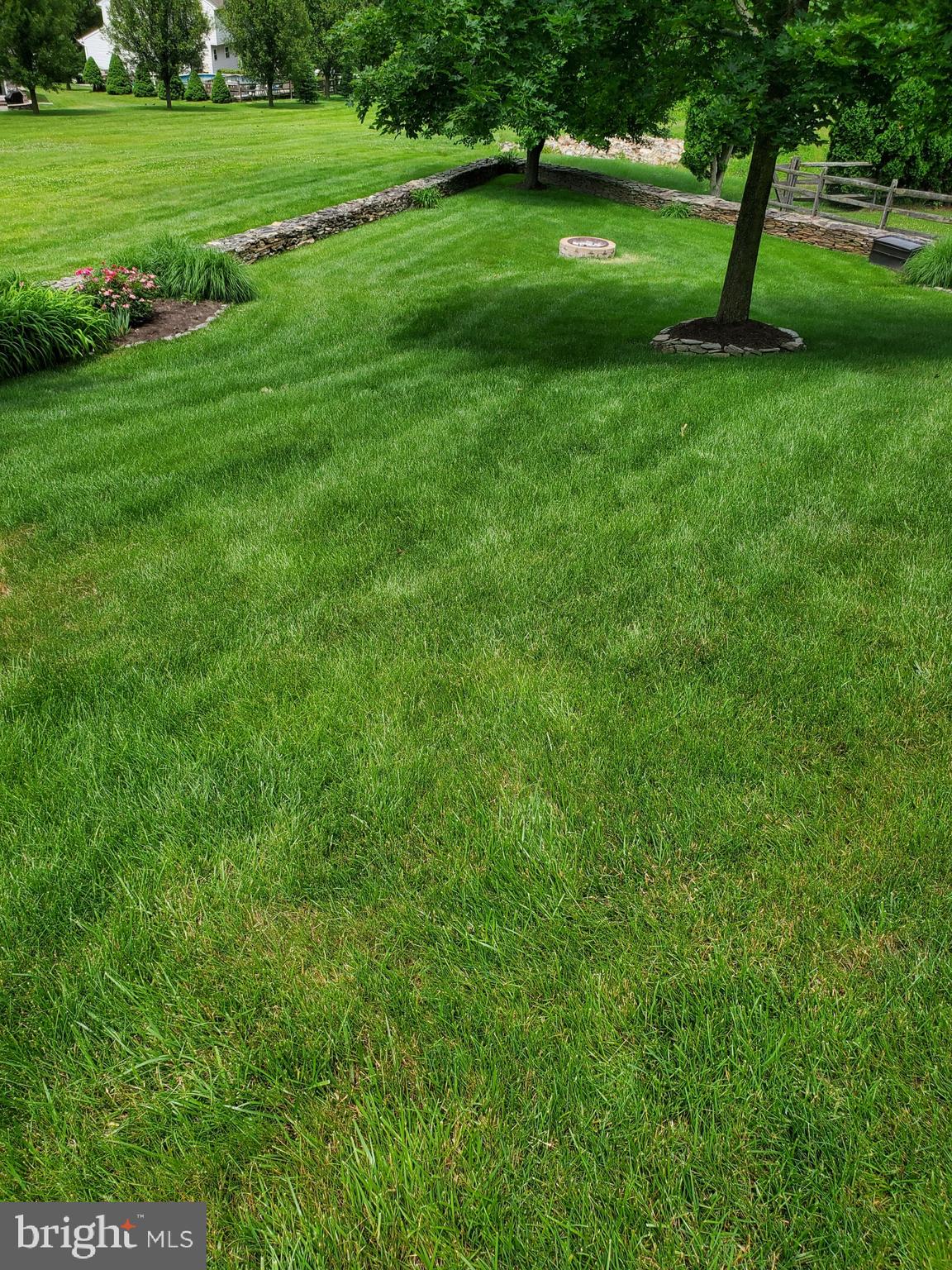 HILLSIDE MANOR - Residential