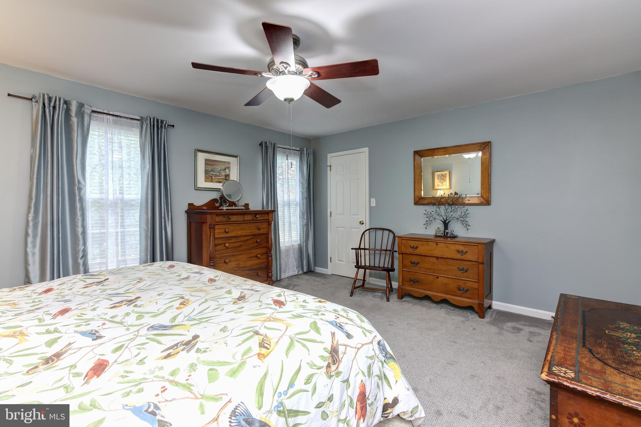 HILLSIDE MANOR - Residential