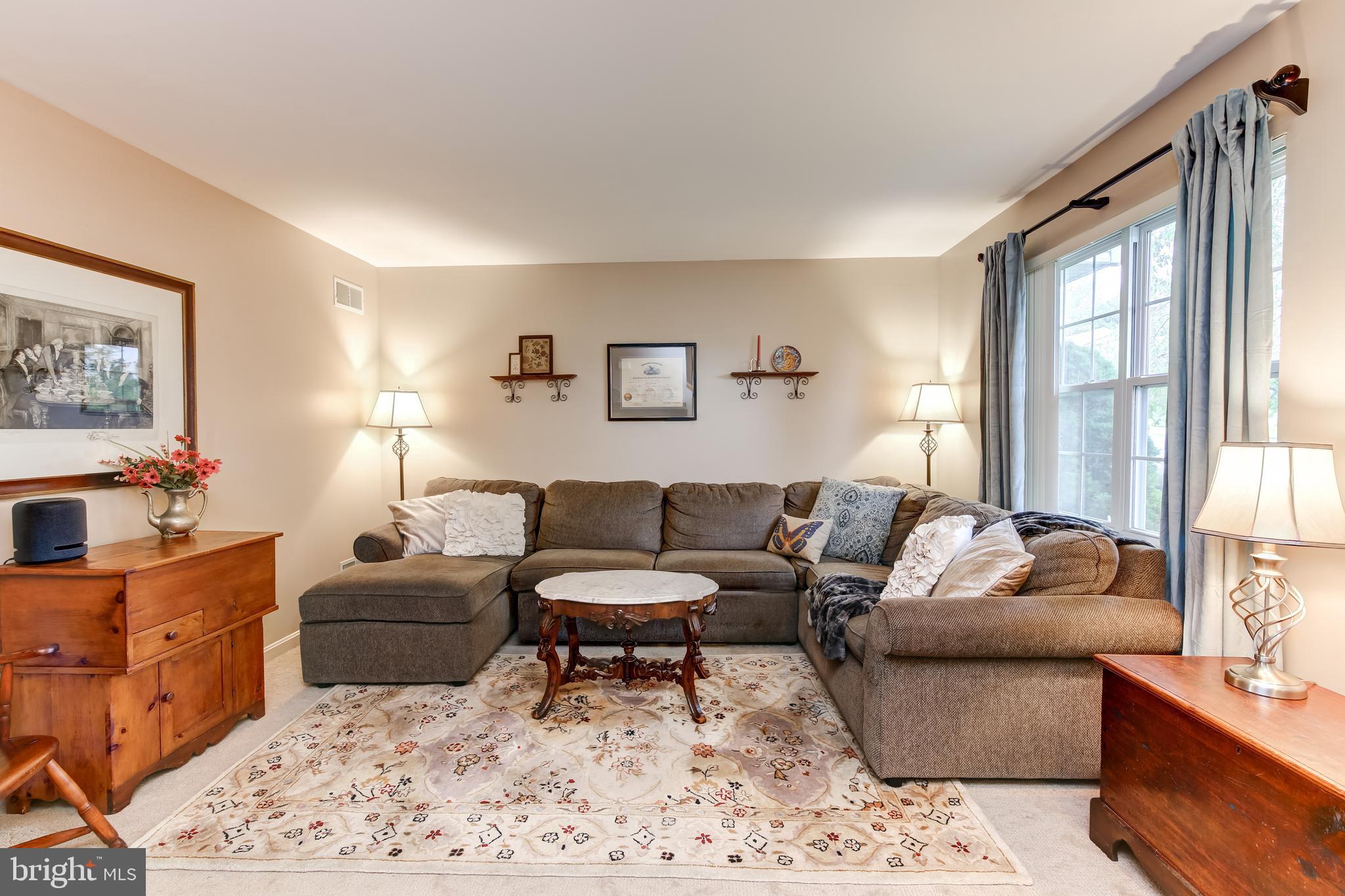 HILLSIDE MANOR - Residential