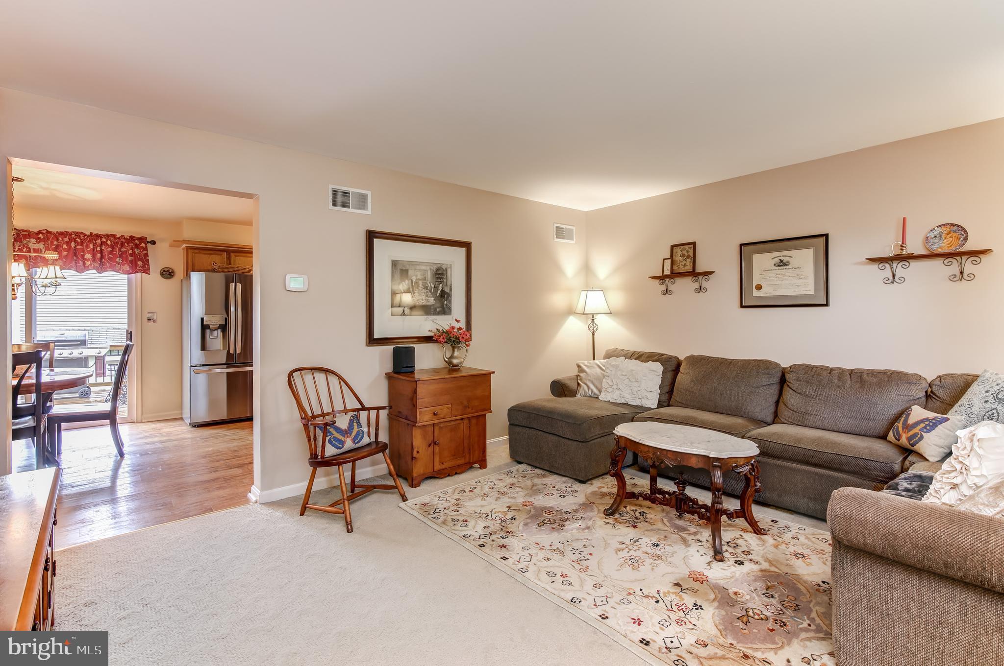 HILLSIDE MANOR - Residential