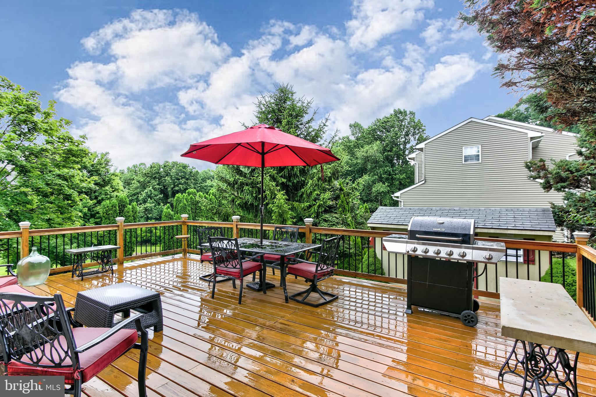 HILLSIDE MANOR - Residential