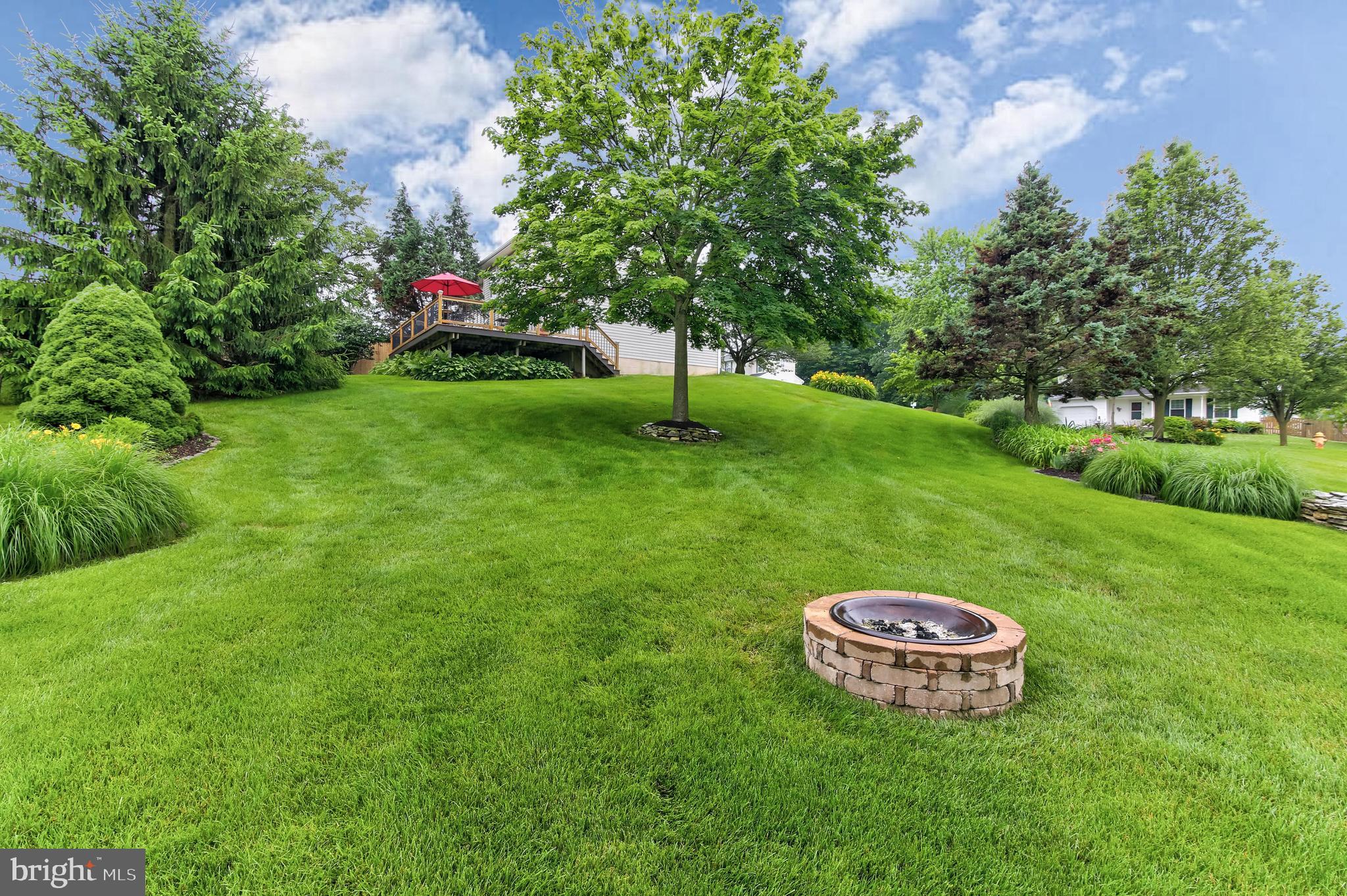 HILLSIDE MANOR - Residential