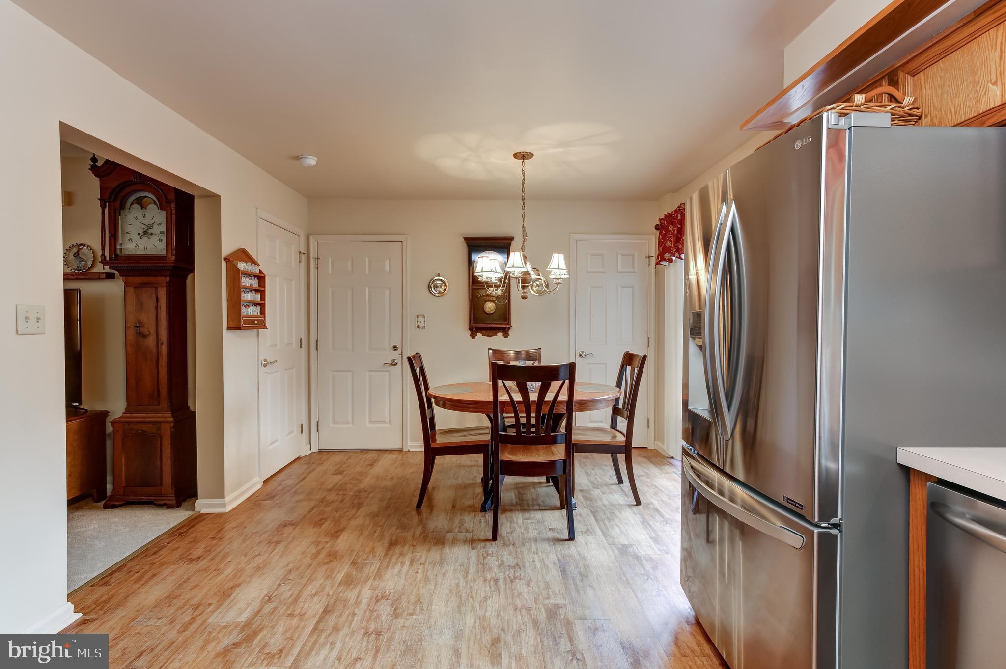 HILLSIDE MANOR - Residential