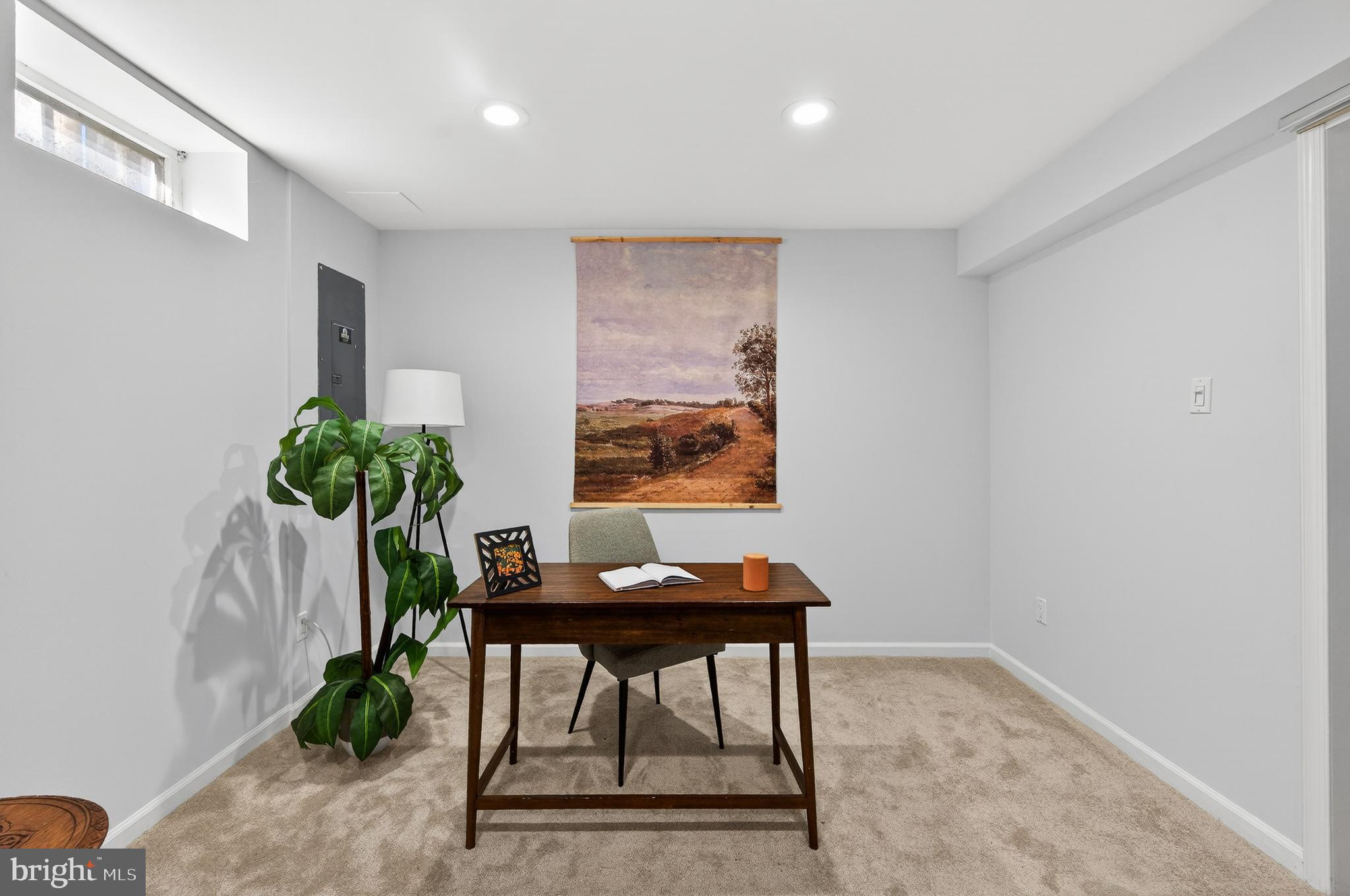 NEWINGTON FOREST - Residential