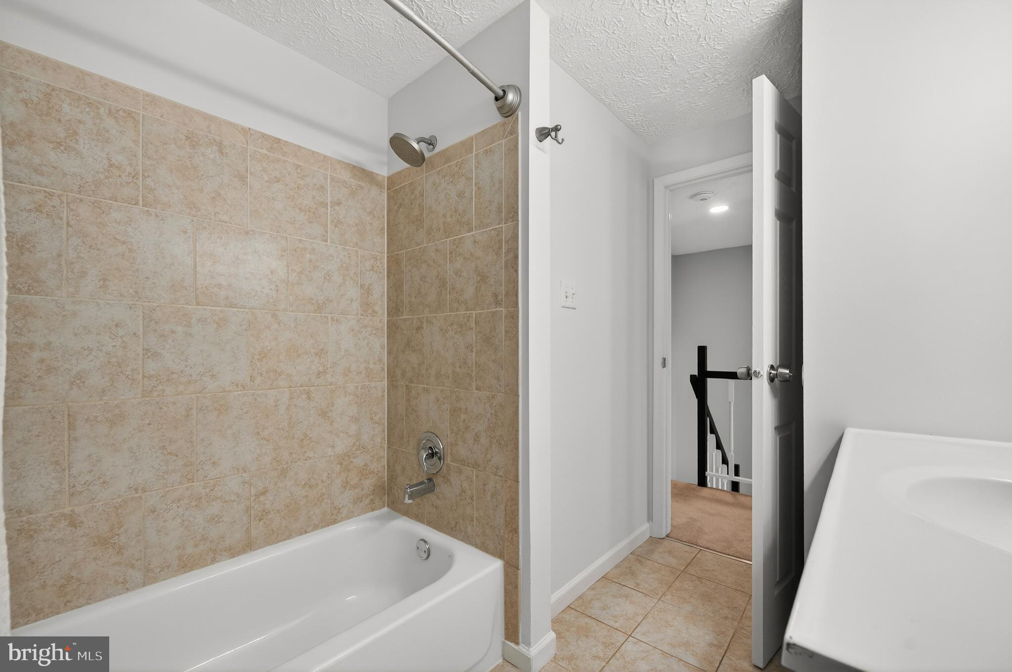 NEWINGTON FOREST - Residential