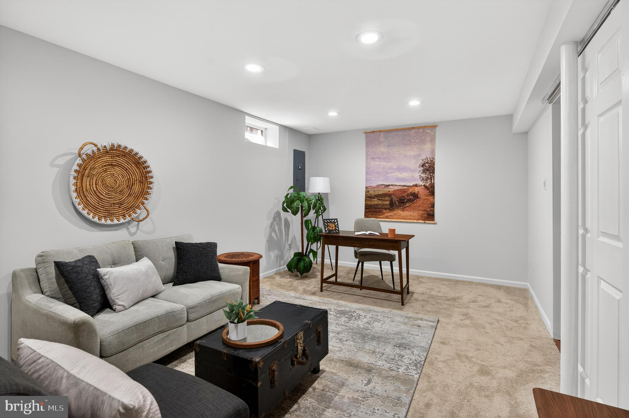 NEWINGTON FOREST - Residential